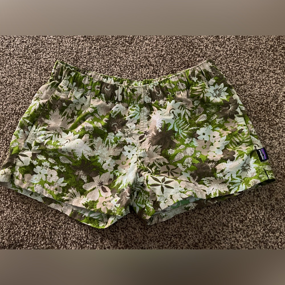 Patagonia Barely Baggy shorts